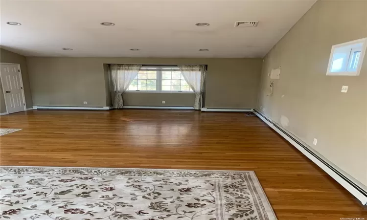 000 Park Drive, Oyster Bay, NY, 3 Bedrooms Bedrooms, 7 Rooms Rooms,1 BathroomBathrooms,Residential Lease,For Rent,Park,L3585240