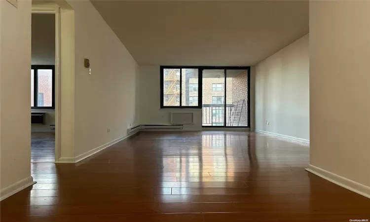 136-35 Maple Ave, New York, NY, 1 Bedroom Bedrooms, 3 Rooms Rooms,1 BathroomBathrooms,Residential,For Sale,Maple Ave,L3585400