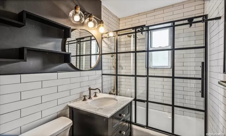 5142 30th Avenue, New York, NY, 1 Bedroom Bedrooms, 3 Rooms Rooms,1 BathroomBathrooms,Residential,For Sale,30th,L3585448