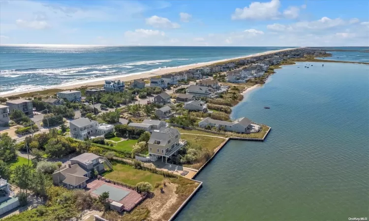 650 Dune Road, Southampton, NY, 3 Bedrooms Bedrooms, 7 Rooms Rooms,4 BathroomsBathrooms,Residential,For Sale,Dune,L3585549