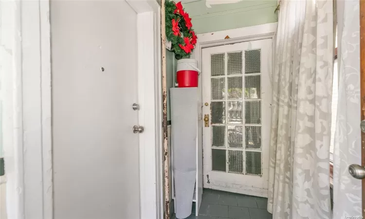 30-27 93rd Street, New York, NY, 5 Bedrooms Bedrooms, 10 Rooms Rooms,2 BathroomsBathrooms,Residential Income,For Sale,93rd,L3585589