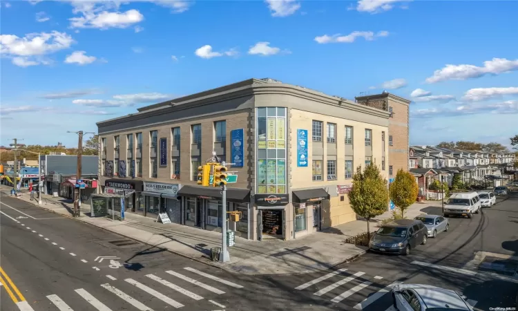 75-43 Parsons Boulevard, New York, NY, ,Commercial Sale,For Sale,Parsons,L3585611