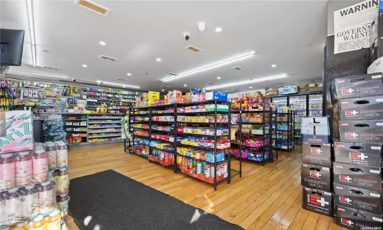 75-43 Parsons Boulevard, New York, NY, ,Commercial Sale,For Sale,Parsons,L3585611