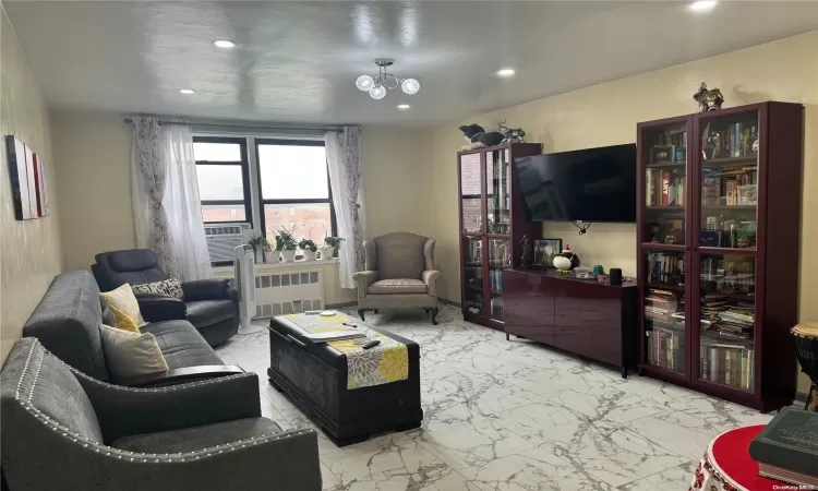 33-07 91st Street, New York, NY, 3 Bedrooms Bedrooms, 6 Rooms Rooms,1 BathroomBathrooms,Residential,For Sale,91st,L3585618