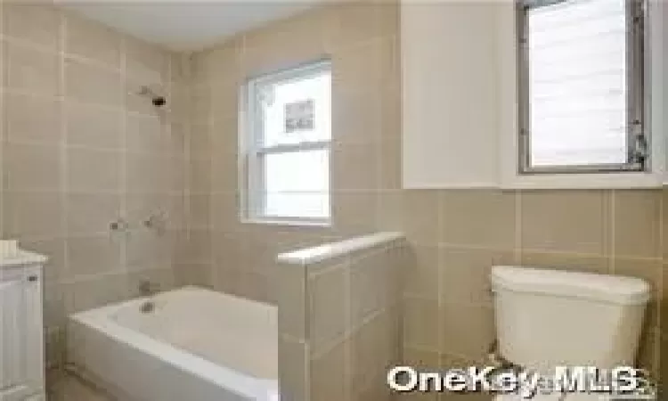 94-36 211th Street, New York, NY, 5 Bedrooms Bedrooms, 10 Rooms Rooms,3 BathroomsBathrooms,Residential,For Sale,211th,L3585770