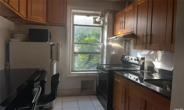 702 45th Street, New York, NY, 2 Bedrooms Bedrooms, 5 Rooms Rooms,1 BathroomBathrooms,Residential,For Sale,45th,L3585879