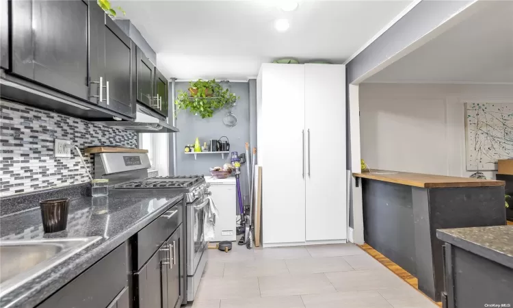 30-35 49St, New York, NY, 12 Bedrooms Bedrooms, 18 Rooms Rooms,6 BathroomsBathrooms,Commercial Sale,For Sale,49St,L3585536