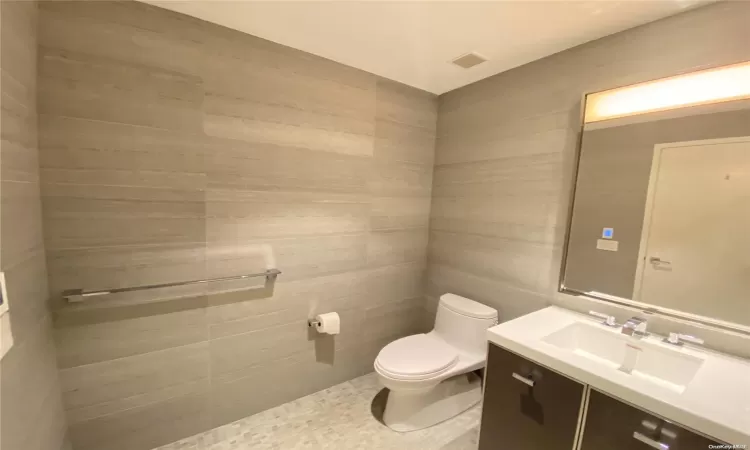 250 South Street, New York, NY, 1 Bedroom Bedrooms, 3 Rooms Rooms,1 BathroomBathrooms,Residential,For Sale,South,L3585954