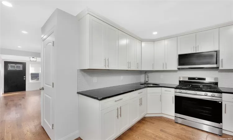 152-25 118th Avenue, New York, NY, 3 Bedrooms Bedrooms, 8 Rooms Rooms,1 BathroomBathrooms,Residential,For Sale,118th,L3585790