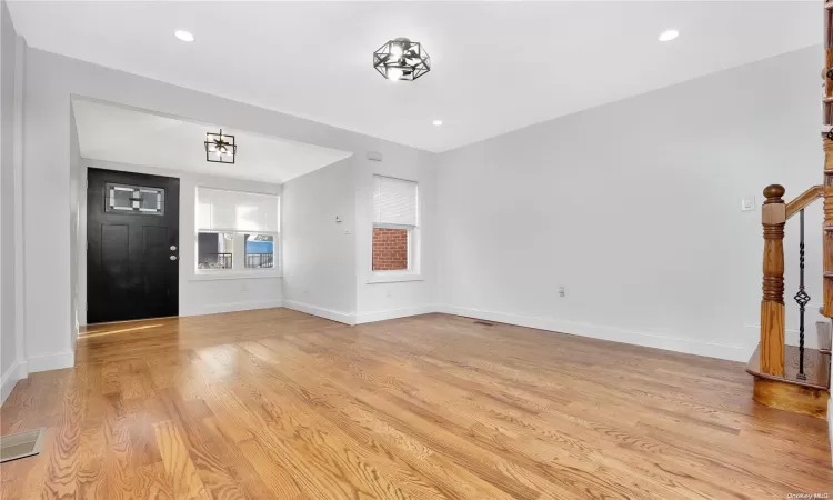 152-25 118th Avenue, New York, NY, 3 Bedrooms Bedrooms, 8 Rooms Rooms,1 BathroomBathrooms,Residential,For Sale,118th,L3585790