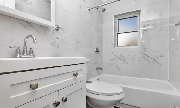 152-25 118th Avenue, New York, NY, 3 Bedrooms Bedrooms, 8 Rooms Rooms,1 BathroomBathrooms,Residential,For Sale,118th,L3585790