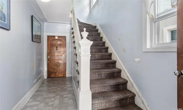 94-23 40th Drive, New York, NY, 8 Bedrooms Bedrooms, 20 Rooms Rooms,5 BathroomsBathrooms,Residential Income,For Sale,40th,L3585781