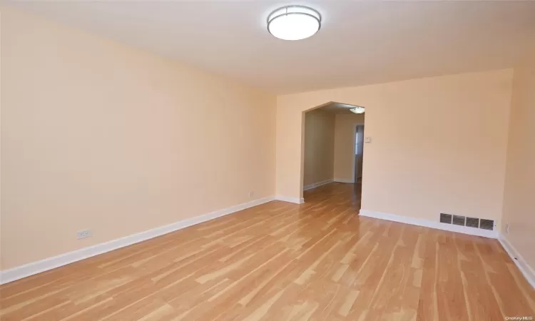 151-27 12th Avenue, New York, NY, 3 Bedrooms Bedrooms, 5 Rooms Rooms,2 BathroomsBathrooms,Residential,For Sale,12th,L3586008