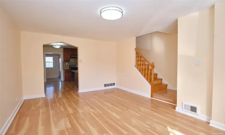 151-27 12th Avenue, New York, NY, 3 Bedrooms Bedrooms, 5 Rooms Rooms,2 BathroomsBathrooms,Residential,For Sale,12th,L3586008