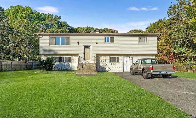 214 4th Avenue, Brookhaven, NY, 4 Bedrooms Bedrooms, 7 Rooms Rooms,2 BathroomsBathrooms,Residential,For Sale,4th,L3586139