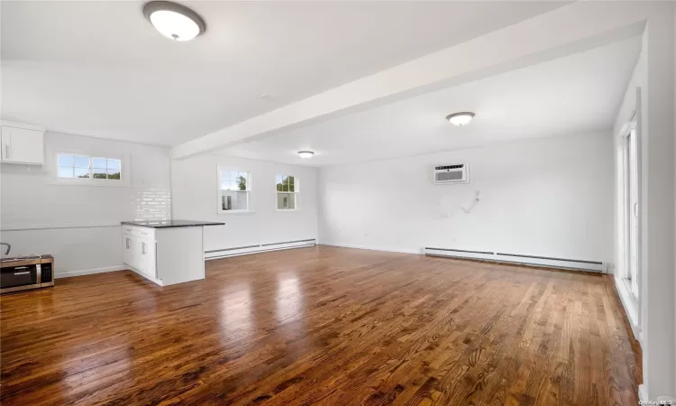 89-20 78th Street, New York, NY, 3 Rooms Rooms,1 BathroomBathrooms,Residential Lease,For Rent,78th,L3586137