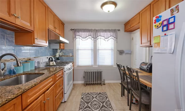 90-24 221st Place, New York, NY, 4 Bedrooms Bedrooms, 7 Rooms Rooms,3 BathroomsBathrooms,Residential,For Sale,221st,L3586107