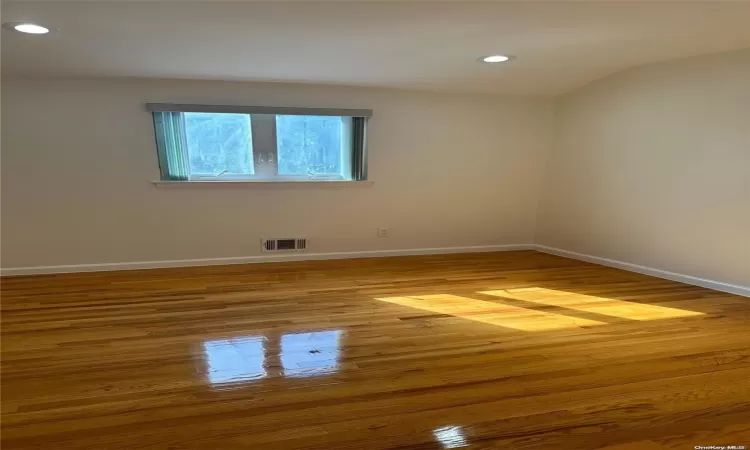 2 Kilmer Avenue, Huntington, NY, 8 Bedrooms Bedrooms, 15 Rooms Rooms,4 BathroomsBathrooms,Residential,For Sale,Kilmer,L3586183