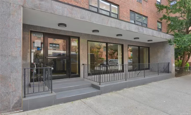 99-10 60 Ave, New York, NY, 2 Bedrooms Bedrooms, 5 Rooms Rooms,1 BathroomBathrooms,Residential,For Sale,60 Ave,L3586210