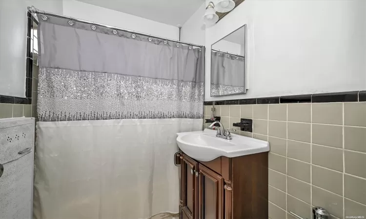 162-01 Powells Cove, New York, NY, 1 Bedroom Bedrooms, 5 Rooms Rooms,1 BathroomBathrooms,Residential,For Sale,Powells,L3586310