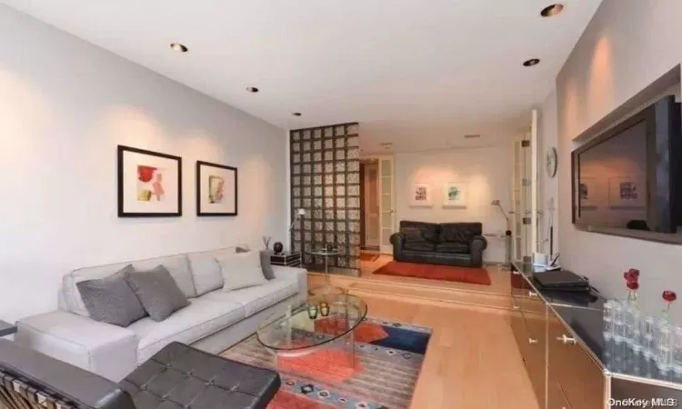 77-35 113 Street, New York, NY, 1 Bedroom Bedrooms, 6 Rooms Rooms,1 BathroomBathrooms,Residential,For Sale,113,L3586389