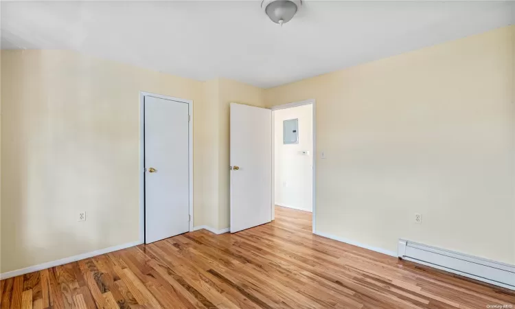 180-11 64th Avenue, New York, NY, 6 Bedrooms Bedrooms, 15 Rooms Rooms,4 BathroomsBathrooms,Residential Income,For Sale,64th,L3586536