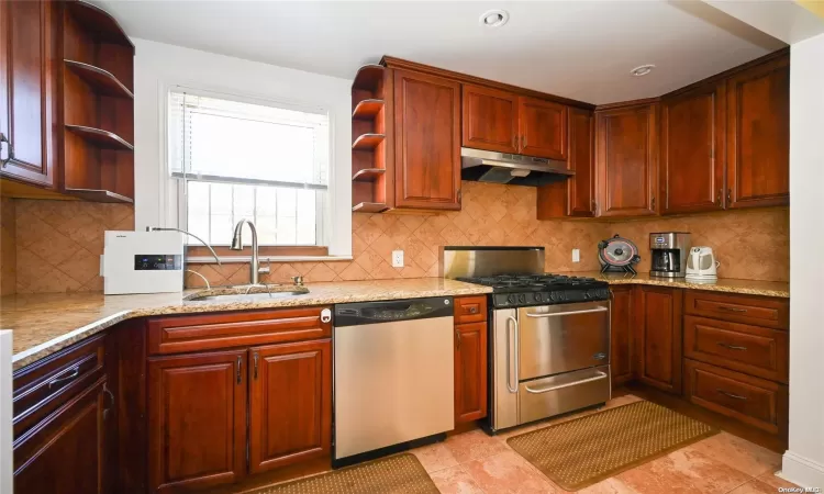 35-31 160th Street, New York, NY, 3 Bedrooms Bedrooms, 12 Rooms Rooms,2 BathroomsBathrooms,Residential,For Sale,160th,L3586575