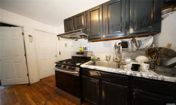 90-03 Whitney Avenue, New York, NY, 9 Bedrooms Bedrooms, 20 Rooms Rooms,4 BathroomsBathrooms,Residential Income,For Sale,Whitney,L3586605