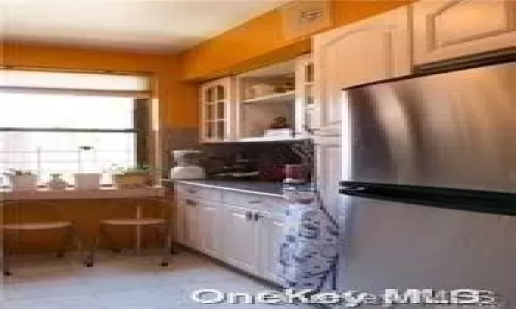 215-37 48 Avenue, New York, NY, 2 Bedrooms Bedrooms, 4 Rooms Rooms,1 BathroomBathrooms,Residential,For Sale,48,L3586700