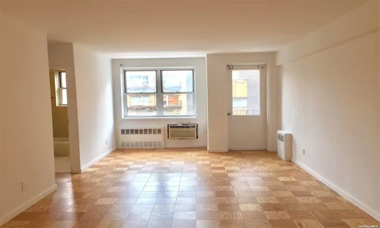 170 West 23rd Street, New York, NY, 1 Room Rooms,1 BathroomBathrooms,Residential Lease,For Rent,West 23rd,L3586732