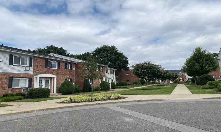 352 Dawson Lane, Oyster Bay, NY, 1 Bedroom Bedrooms, 4 Rooms Rooms,1 BathroomBathrooms,Residential Lease,For Rent,Dawson,L3586758