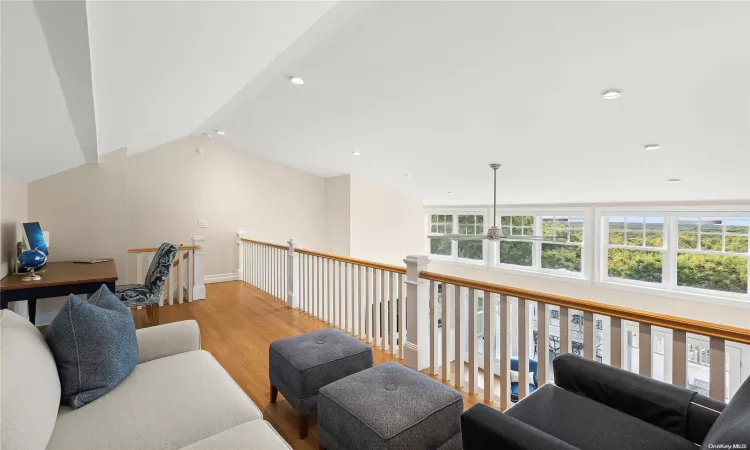 7 Fourteen Hills Court, Southampton, NY, 4 Bedrooms Bedrooms, 13 Rooms Rooms,3 BathroomsBathrooms,Residential,For Sale,Fourteen Hills,L3586786