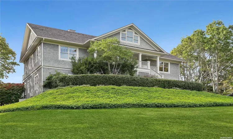 7 Fourteen Hills Court, Southampton, NY, 4 Bedrooms Bedrooms, 13 Rooms Rooms,3 BathroomsBathrooms,Residential,For Sale,Fourteen Hills,L3586786