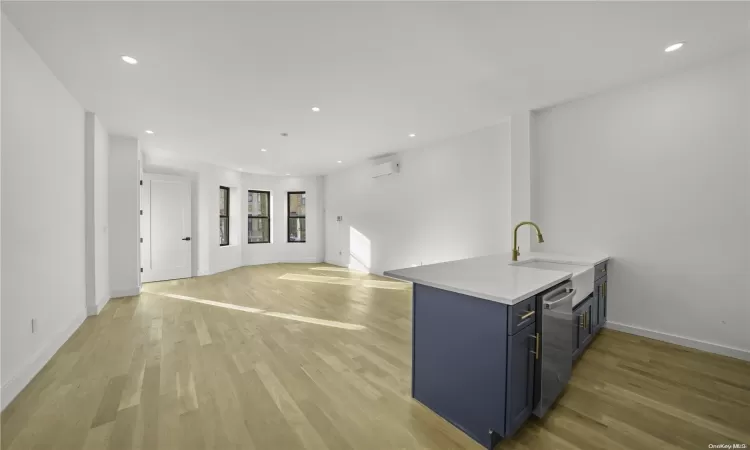 219 34th Street, New York, NY, 5 Bedrooms Bedrooms, 10 Rooms Rooms,5 BathroomsBathrooms,Residential Income,For Sale,34th,L3586815