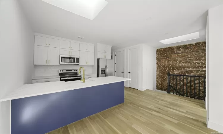 219 34th Street, New York, NY, 5 Bedrooms Bedrooms, 10 Rooms Rooms,5 BathroomsBathrooms,Residential Income,For Sale,34th,L3586815