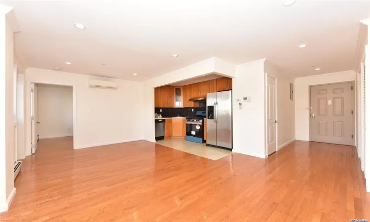 Livingroom Kitchen