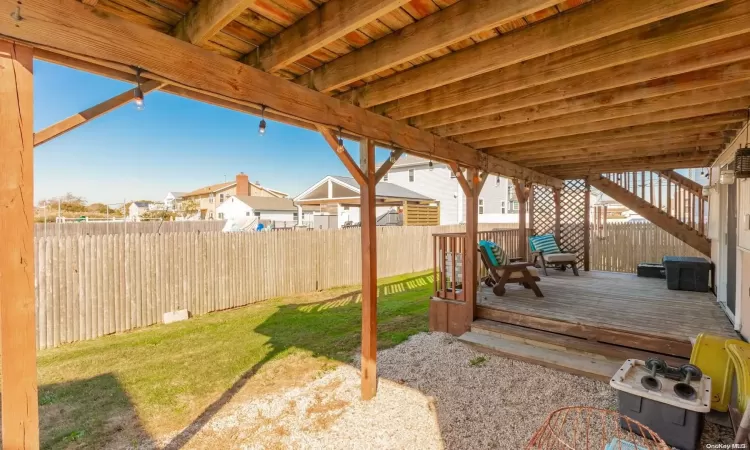 Downstairs Deck & Patio Area