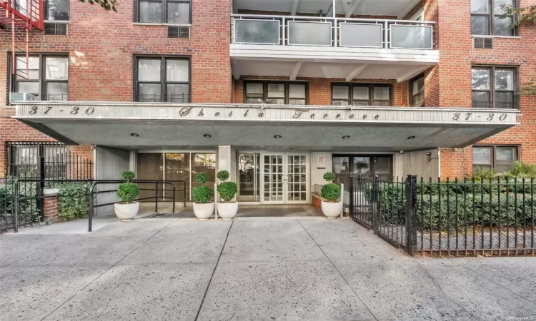 37-30 73rd Street, New York, NY, 1 Bedroom Bedrooms, 3 Rooms Rooms,1 BathroomBathrooms,Residential,For Sale,73rd,L3586980