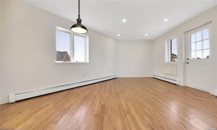 82-08 58th Avenue, New York, NY, 5 Bedrooms Bedrooms, 10 Rooms Rooms,3 BathroomsBathrooms,Residential Income,For Sale,58th,L3587019