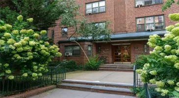 34-20 79th Street, New York, NY, 3 Bedrooms Bedrooms, 7 Rooms Rooms,2 BathroomsBathrooms,Residential,For Sale,79th Street,L3587075