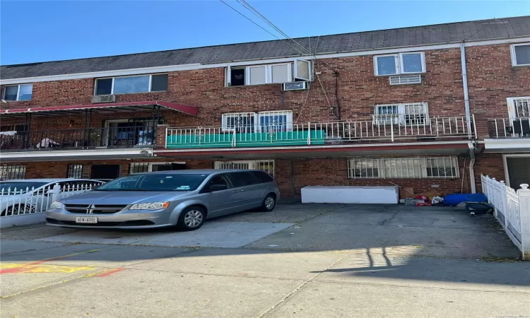 134-12 Maple Avenue, New York, NY, 12 Bedrooms Bedrooms, 16 Rooms Rooms,12 BathroomsBathrooms,Residential Income,For Sale,Maple,L3587234