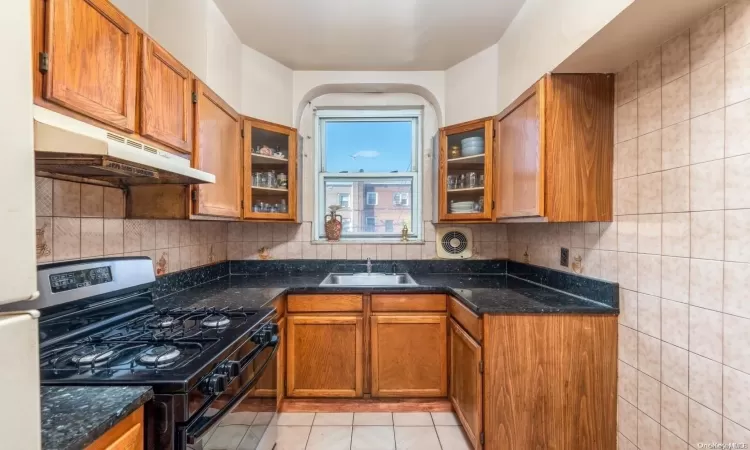 31-14 77 Street, New York, NY, 3 Bedrooms Bedrooms, 6 Rooms Rooms,2 BathroomsBathrooms,Residential,For Sale,77,L3587467