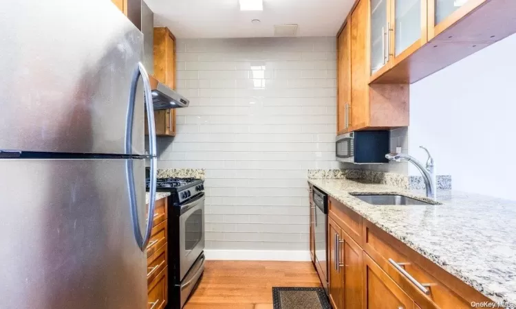 40-22 College Point Boulevard, New York, NY, 2 Bedrooms Bedrooms, 5 Rooms Rooms,1 BathroomBathrooms,Residential,For Sale,College Point,L3587496