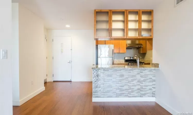 40-22 College Point Boulevard, New York, NY, 2 Bedrooms Bedrooms, 5 Rooms Rooms,1 BathroomBathrooms,Residential,For Sale,College Point,L3587496