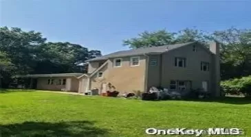 118 Oak Avenue, Brookhaven, NY, 5 Bedrooms Bedrooms, 10 Rooms Rooms,3 BathroomsBathrooms,Residential Income,For Sale,Oak,L3587620