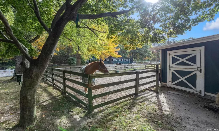 33 Chestnut Stump Road, Huntington, NY, 4 Bedrooms Bedrooms, 8 Rooms Rooms,2 BathroomsBathrooms,Residential,For Sale,Chestnut Stump,L3587759