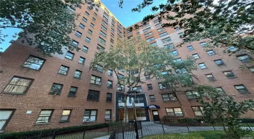 99-52 66th Rd, New York, NY, 2 Bedrooms Bedrooms, 4 Rooms Rooms,1 BathroomBathrooms,Residential,For Sale,66th Rd,L3587848