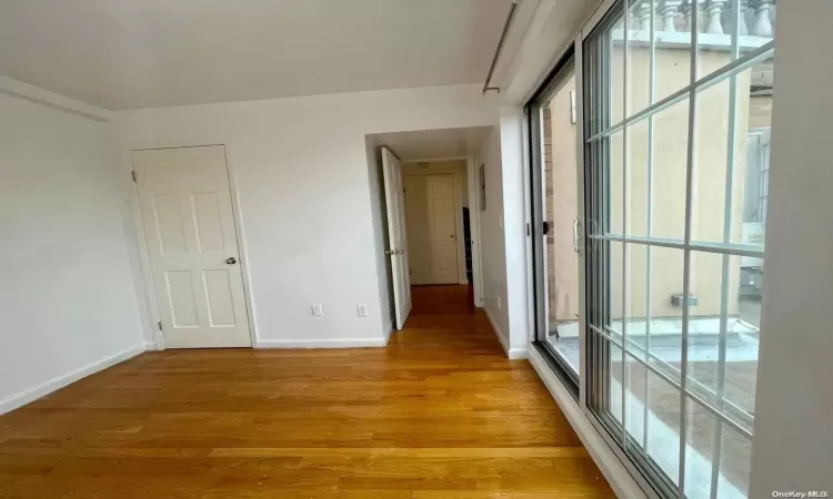 43-18 Robinson Street, New York, NY, 2 Bedrooms Bedrooms, 5 Rooms Rooms,2 BathroomsBathrooms,Residential,For Sale,Robinson,L3588098