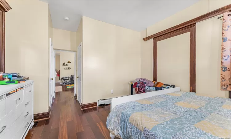 135-11 Springfield Boulevard, New York, NY, 8 Bedrooms Bedrooms, 10 Rooms Rooms,5 BathroomsBathrooms,Residential Income,For Sale,Springfield,L3587911