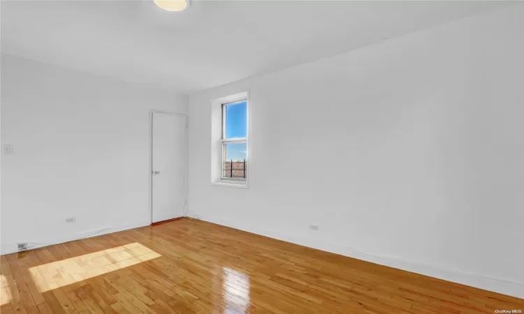 3320 Avenue H, New York, NY, 2 Bedrooms Bedrooms, 4 Rooms Rooms,1 BathroomBathrooms,Residential,For Sale,Avenue H,L3587948